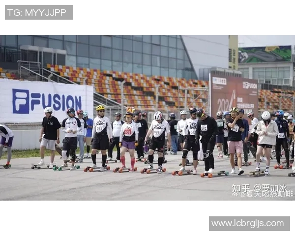 重庆滑板队领跑最新滑板耐力TOP10榜单引发热议